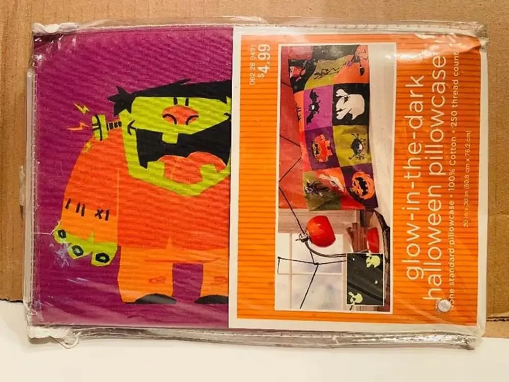 NEW 'Glow In The Dark' Halloween Pillowcase Target 2008 ~ FAST FREE SHIPPING!